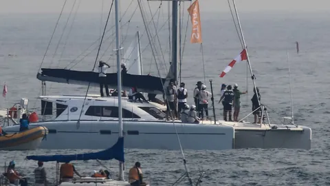 北京男篮连遭败绩，外援状态不佳命中率低，范子铭错失空篮良机，排名跌出前八